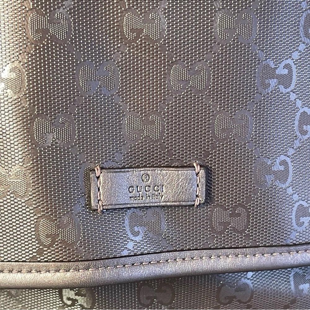Gucci Imprime Coated Canvas Buckle Flap Messenger Bag - Metallic Gray - Preowned - Picture 11 of 15